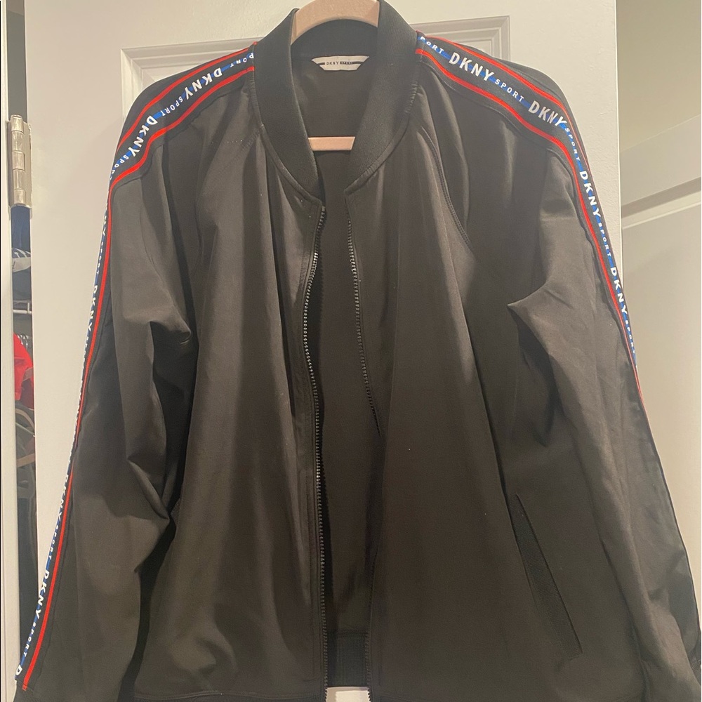 DKNY light weight jacket. Size XL. Never worn.